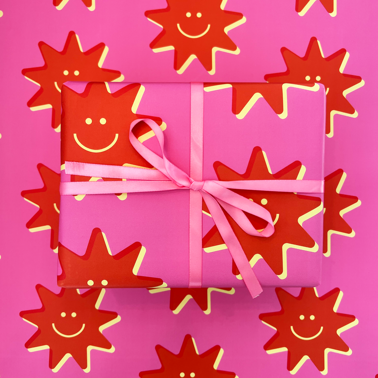 Smiley Starburst Gift Wrap